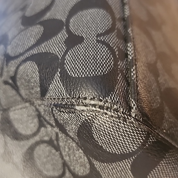 Coach Peyton Signature Crossbody/shoulder Bag - Picture 9 of 16